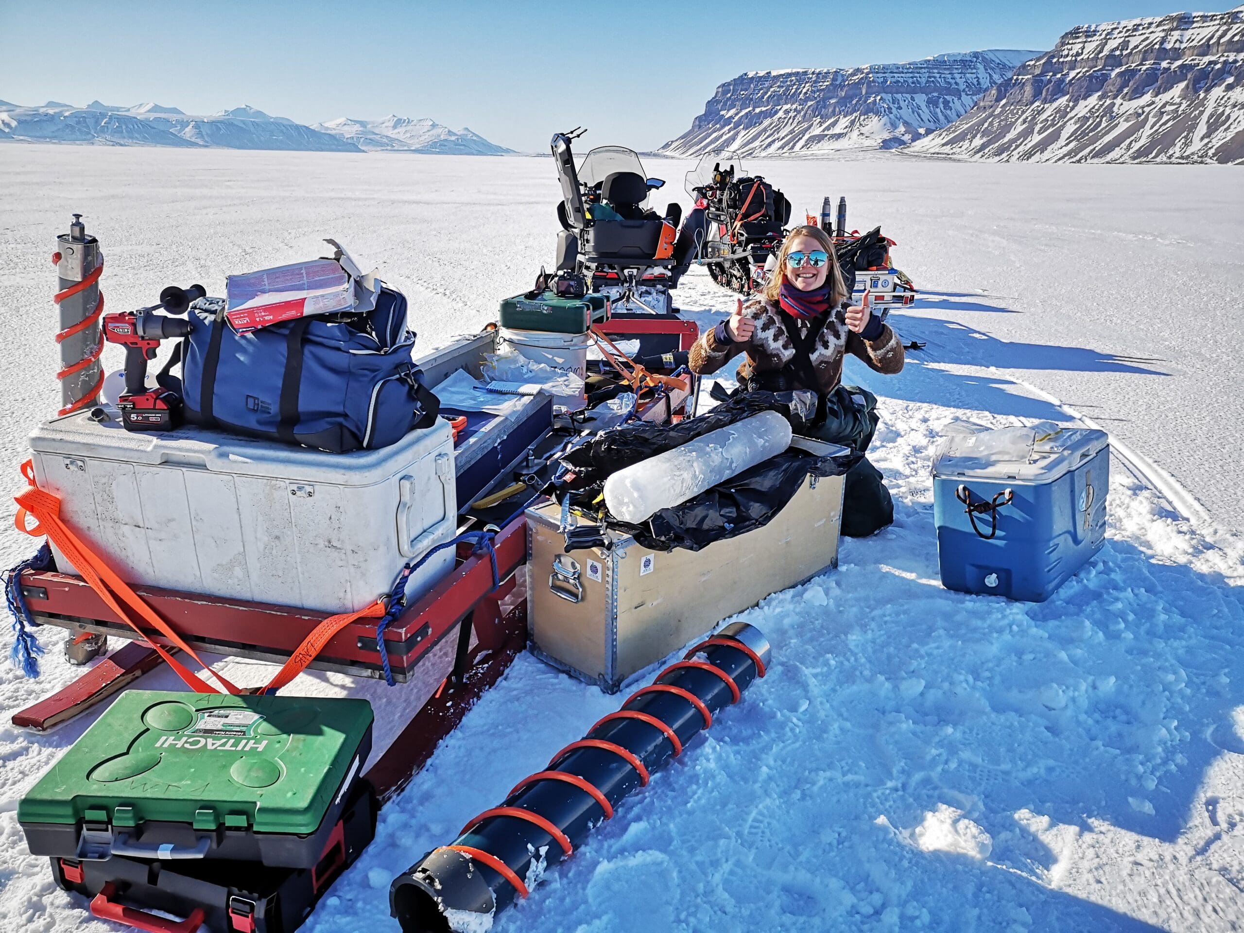 Fjord ice in Svalbard—an important kindergarten for seafloor animal babies