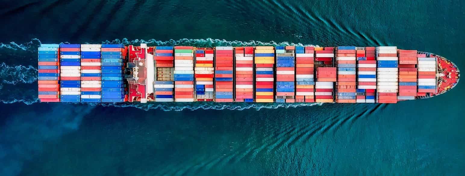 Å vite hvor et skip er, hvor det kommer fra og hva det frakter, er viktig