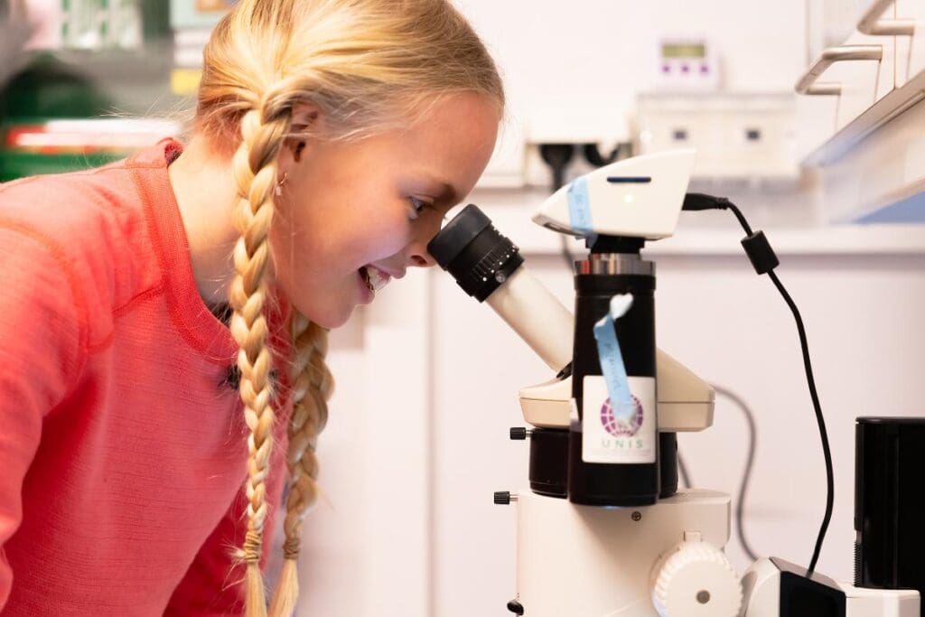 Bilde tilhørende arrangement Mina skal krysse Svalbard og lære om forsking underveis