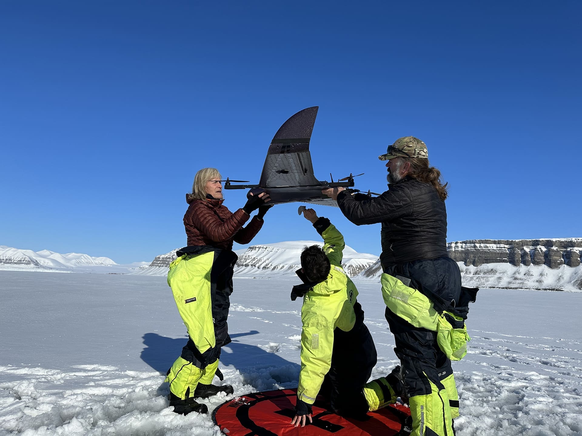 Bruk av droner og kunstig intelligens for å overvåke ringsel